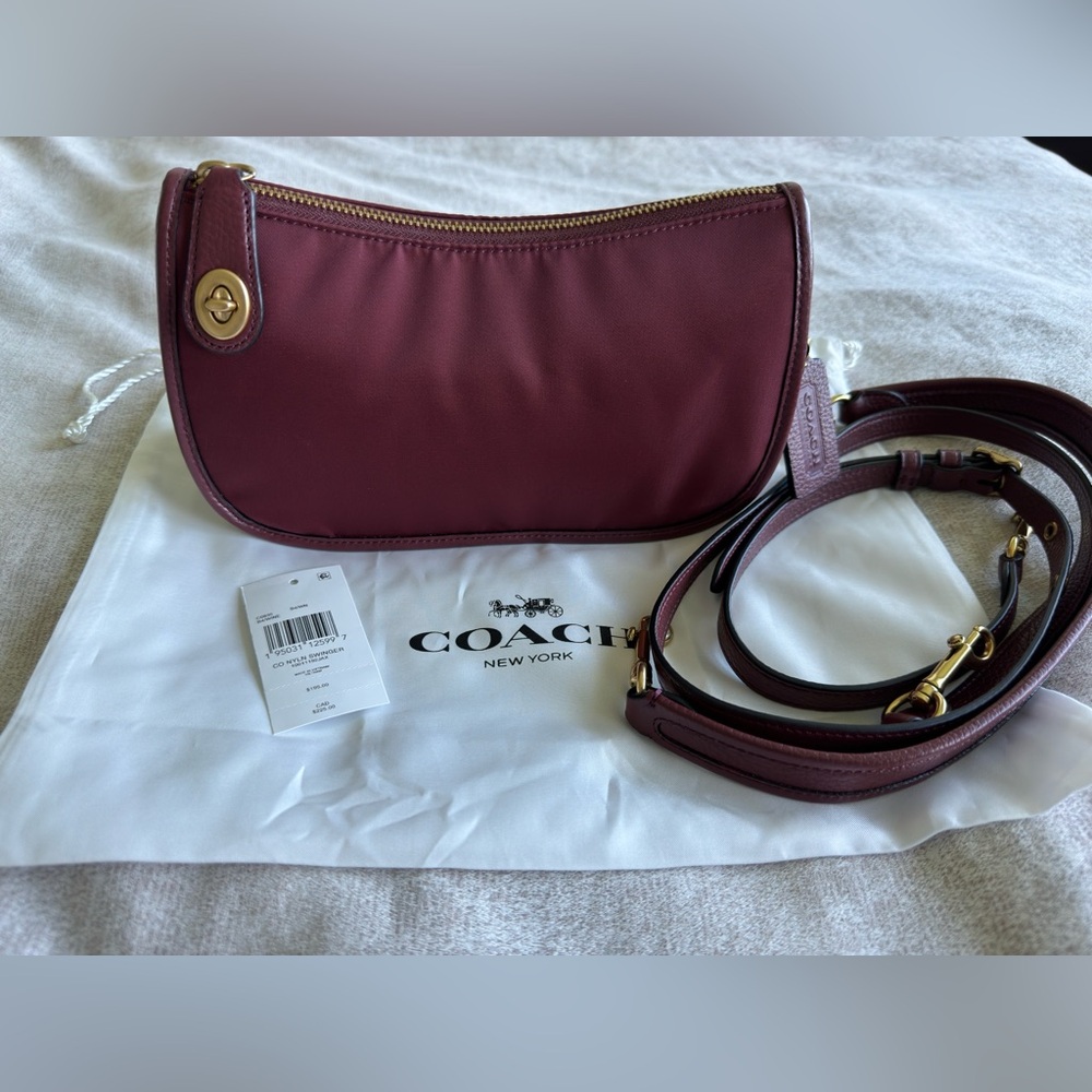 Coach Nylon Swinger - Wine